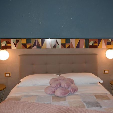 Lovely & Chic Rooms Nei Sassi มาเตรา ภายนอก รูปภาพ